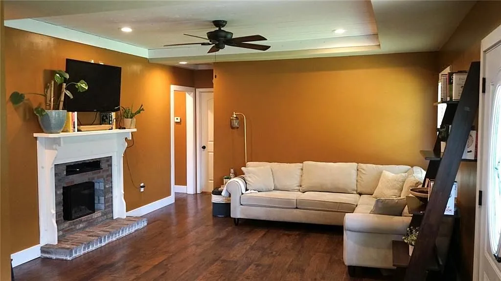 2 bed, 2.0 bath, 1410 sqft, $1,875 — Photo 4