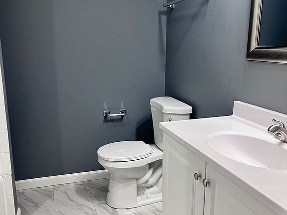 4th image of 5026-32 W Madison St #1