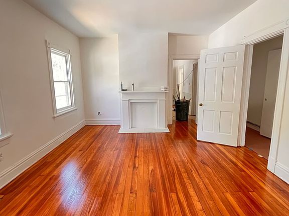 3rd image of 323 N 36th St #1