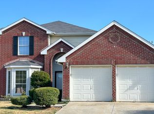 1524 Santos Dr, Denton, TX 76207