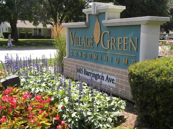 605 Barrington Ave APT 112, Dundee, IL 60118