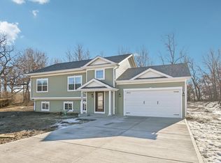 37500 Lyons Woods Ct, Beach Park, IL 60087