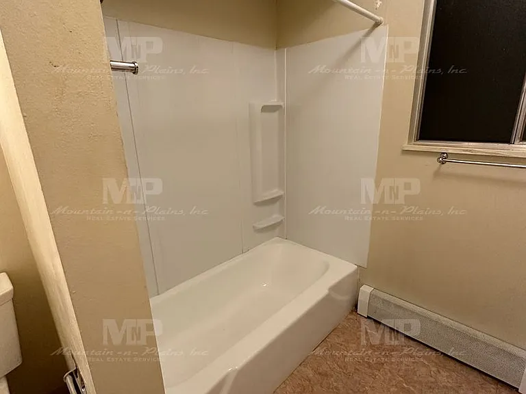 1101 S Bryan Ave — Photo 9