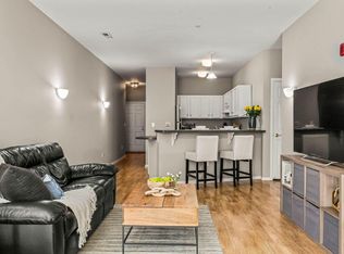 7224 W State St UNIT 1D, Wauwatosa, WI 53213