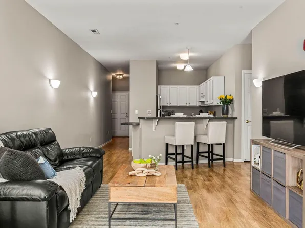 7224 West State STREET #1D, Wauwatosa, WI 53213