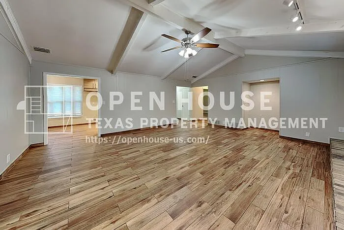 2941 Columbine Dr — Photo 4