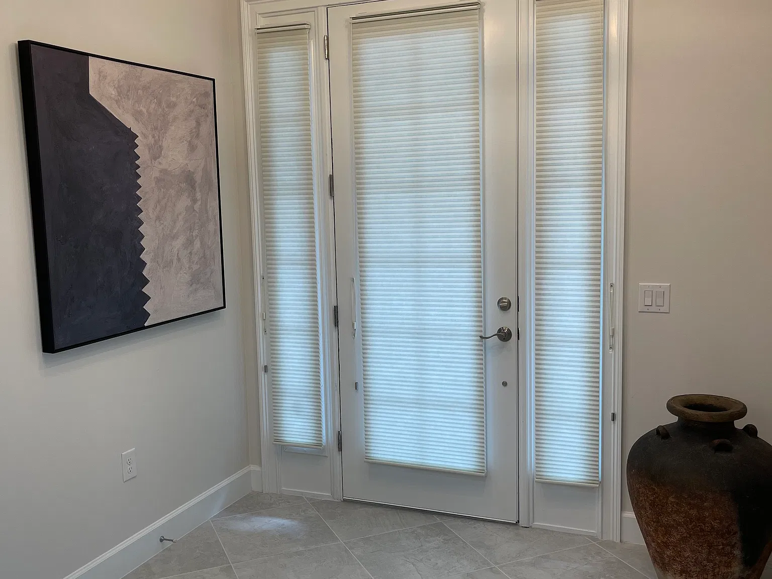 3 bed, 2214 sqft, $12,500 — Photo 2