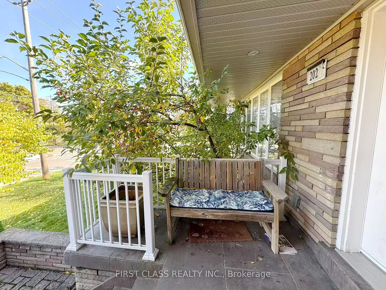 3 bed, $4,150 — Photo 4