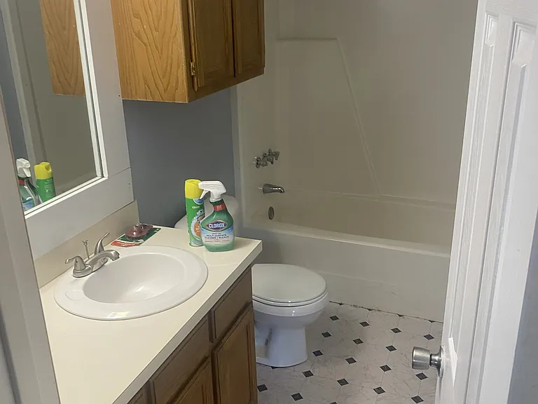 1204 Lindsey Ln #B — Photo 9