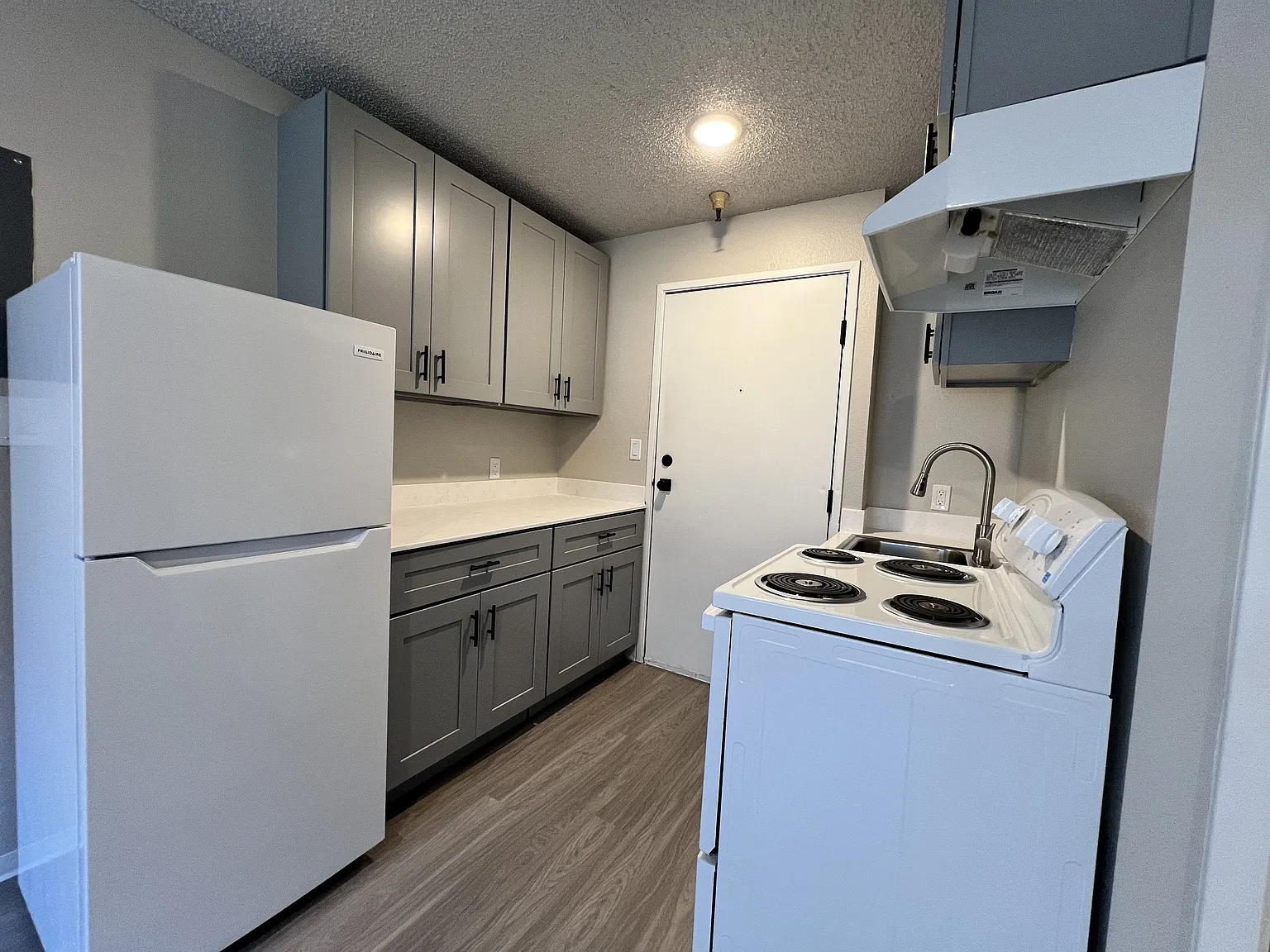 Badger & Blue Lake Apartments — Photo 2