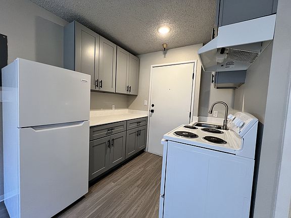2nd image of 4244 8th Ave NE APT 9