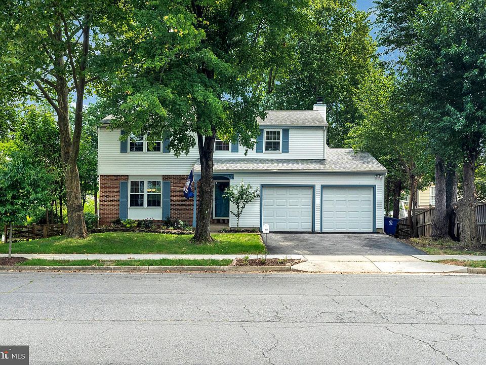 1st image of 903 Marshall Dr NE