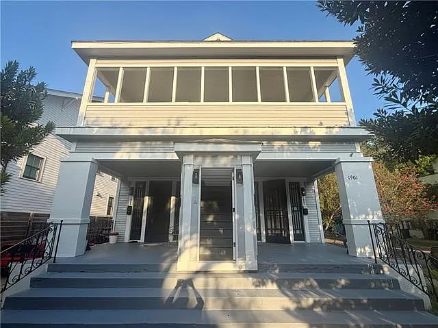 3 bed, 1.0 bath, 1150 sqft, $1,600 — Photo 2