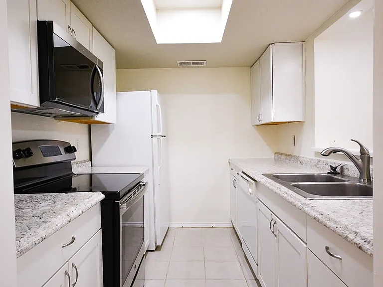 12816 Midway Rd #1067 — Photo 8