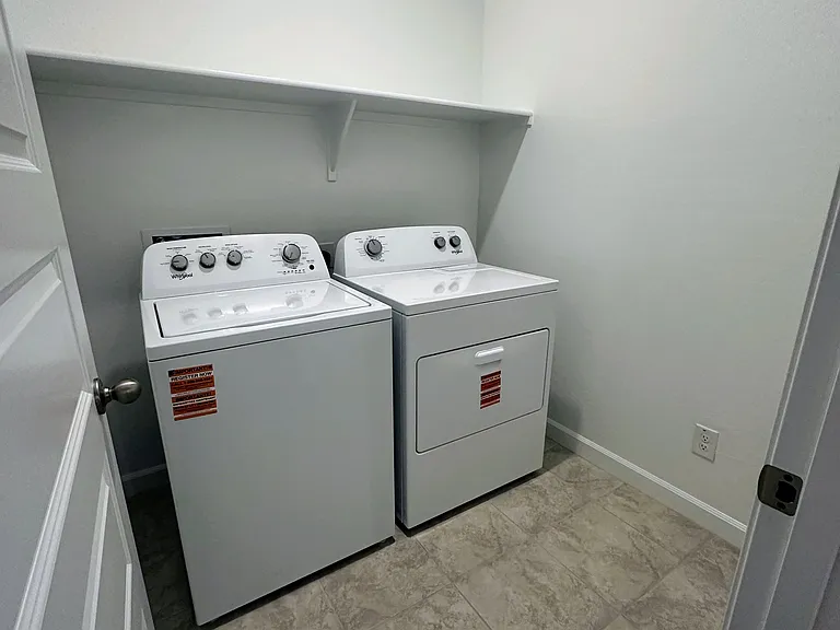 5514 E Rock Bush Ln — Photo 16