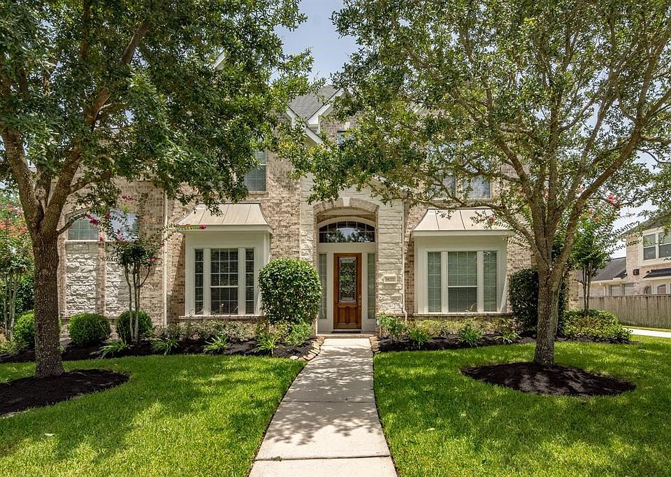 Welcome Home  Beautiful stone brick elevation