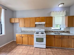 136-138 S 7th St #2R, Newark, NJ 07107