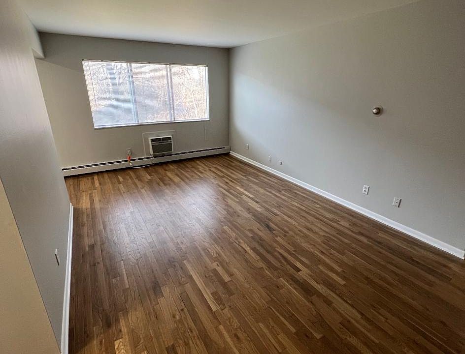 1st image of 4125 Gratiot Ave APT 49