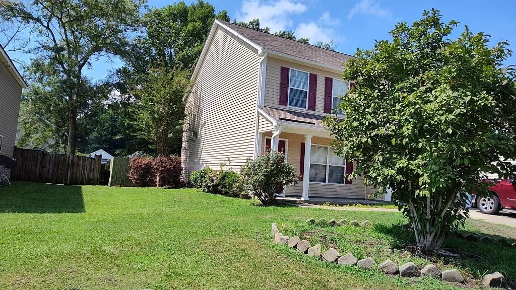 1009 Golden Aspen — Photo 3
