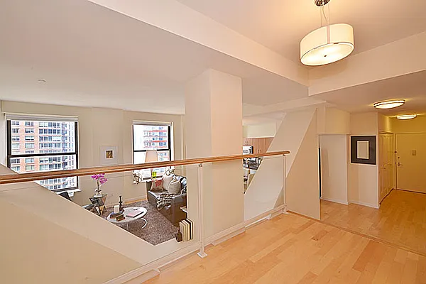 Sold by New York Residence | media 20