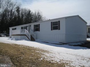 42 Meadowview Dr, New Bloomfield, PA 17068
