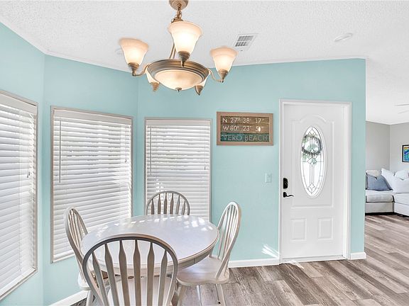 4th image of 860 Pirates Cove Ln