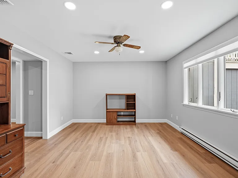 35 Quincy Ct S — Photo 6