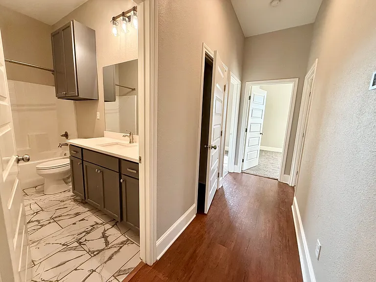 1037 Stagecoach Bnd — Photo 19