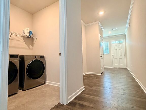4th image of 5112 Tulip Sq