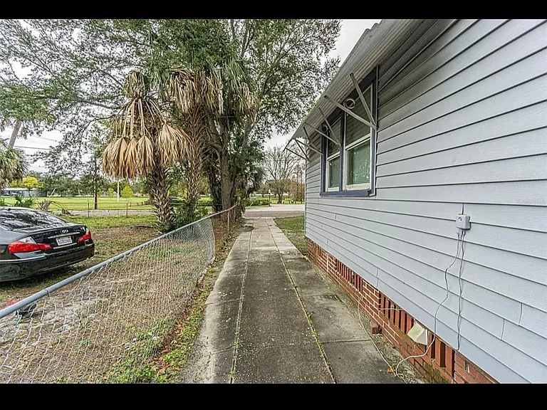 3308 N Avon Ave — Photo 7