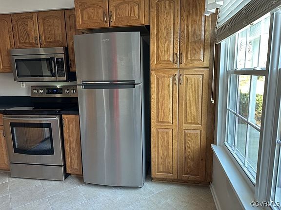 5th image of 10821 Smithers Ct