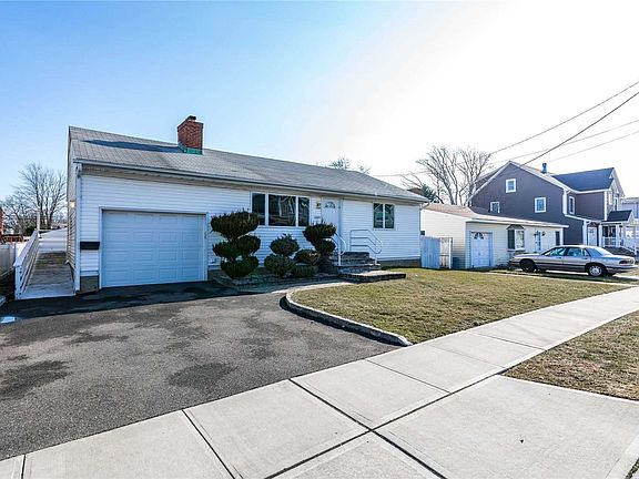 2nd image of 2349 Narraganset Ave