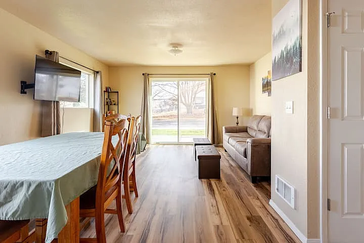 2305 Mount Ave #101 — Photo 1