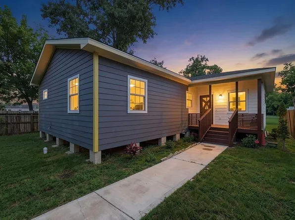 6731 Couch St, Houston, TX 77091