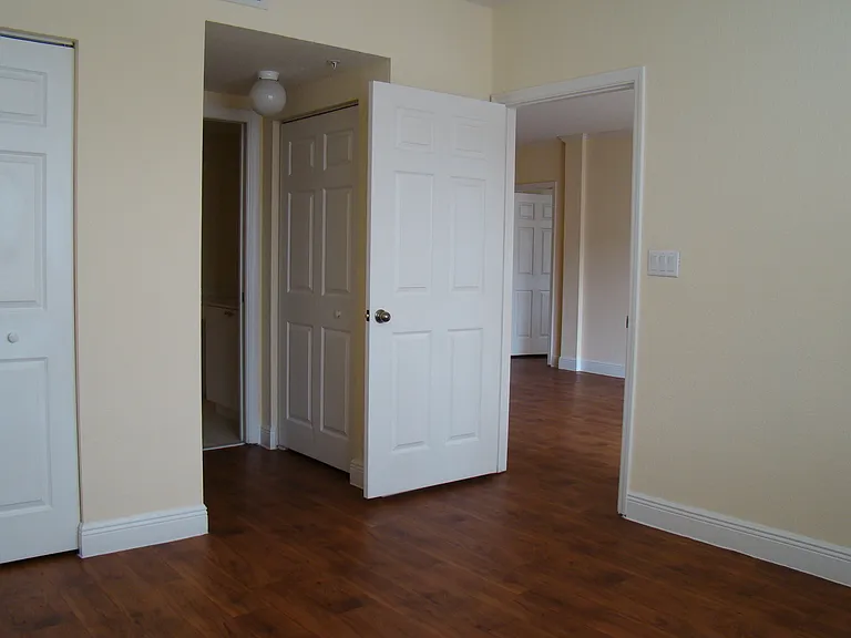 City Center Apartments — Photo 27