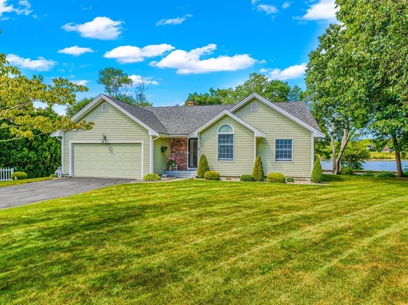 6 Pleasure Point Rd, Bourne, MA 02532
