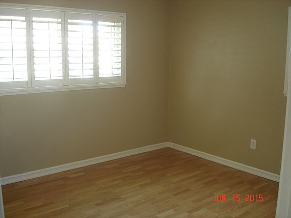 5th image of 18 W Hays St
