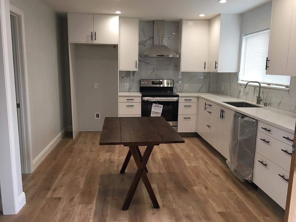 1st image of 1834 Margaret St Unit 2
