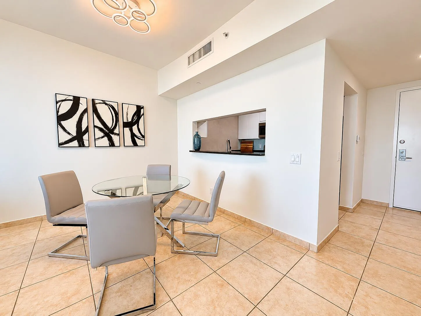 1 bed, 1.0 bath, 850 sqft, $3,500 — Photo 3