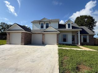 202 Spring Meadow Dr, Broussard, LA 70518