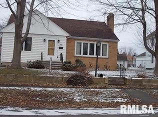 915 9th Ave, Fulton, IL 61252