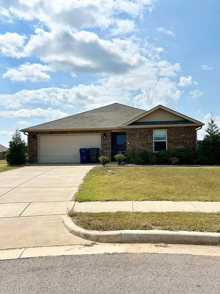 3 bed, 1537 sqft, $1,625 — Photo 1