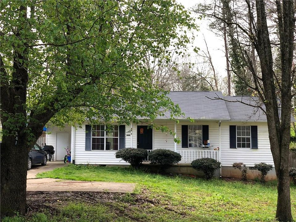 2nd image of 4415 Whitmire Cir