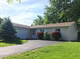 239 Davis Ln, Bolingbrook, IL 60440