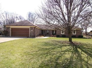 4521 Broken Bow Dr, Greenwood, IN 46143