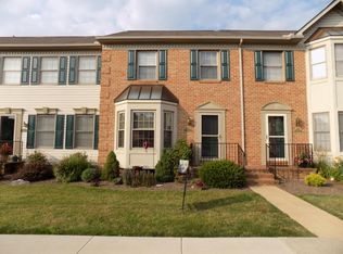 355 Cobblestone Ln, Lancaster, PA 17601