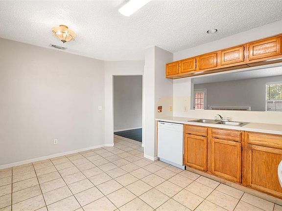 4th image of 4502 Alamo Ave