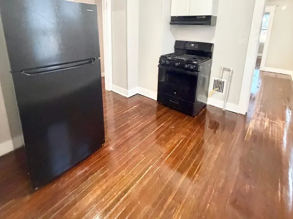 1700 State St #1, Hamden, CT 06517