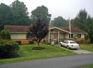 235 Luftee Hills Rd, Whittier, NC 28789