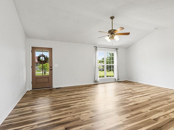5th image of 2128 Horton Way